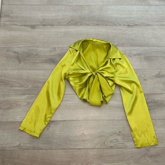 CROP TOP - Picture 1 of 4